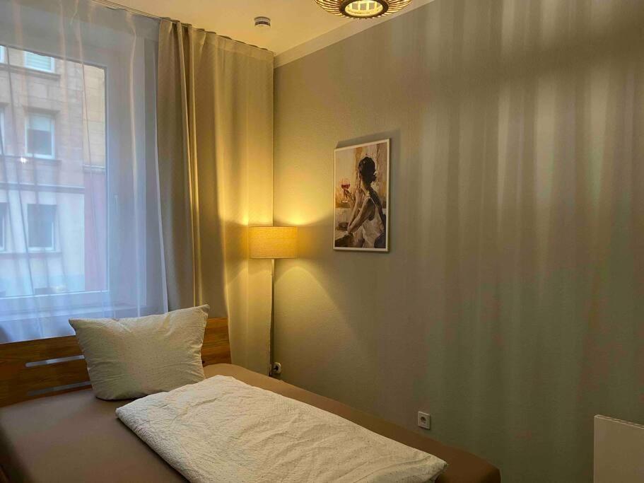 Modern Living Apartment - 3-Zimmer - Nuernberg Nord, Ruhige Seitenstrasse, Fusslaeufig Strassenbahn 외부 사진